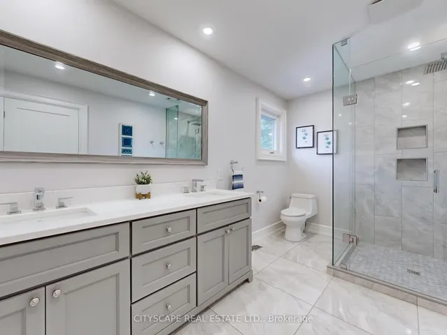 2585 Kenna Crt, Mississauga 3