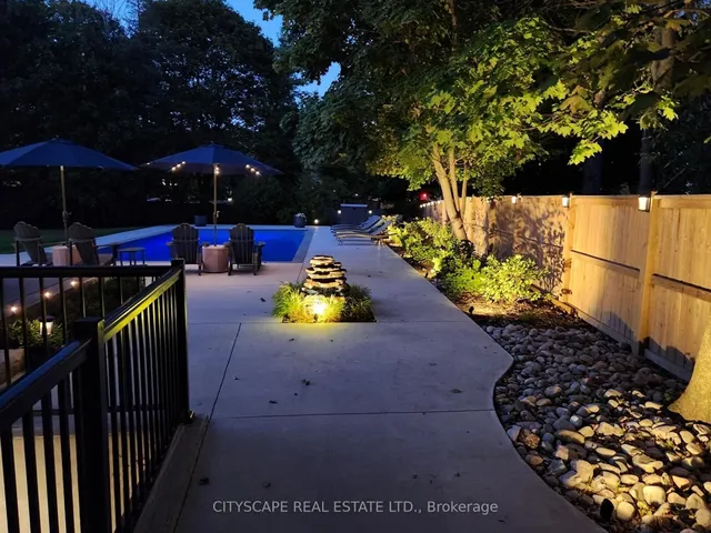 2585 Kenna Crt, Mississauga 4