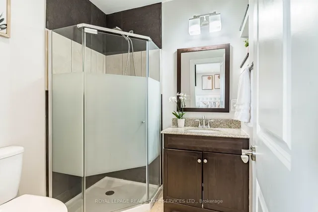 1192 Flagship Dr, Mississauga 4
