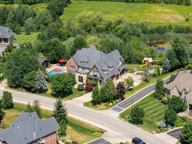 33 Barraclough Blvd, Halton Hills 2