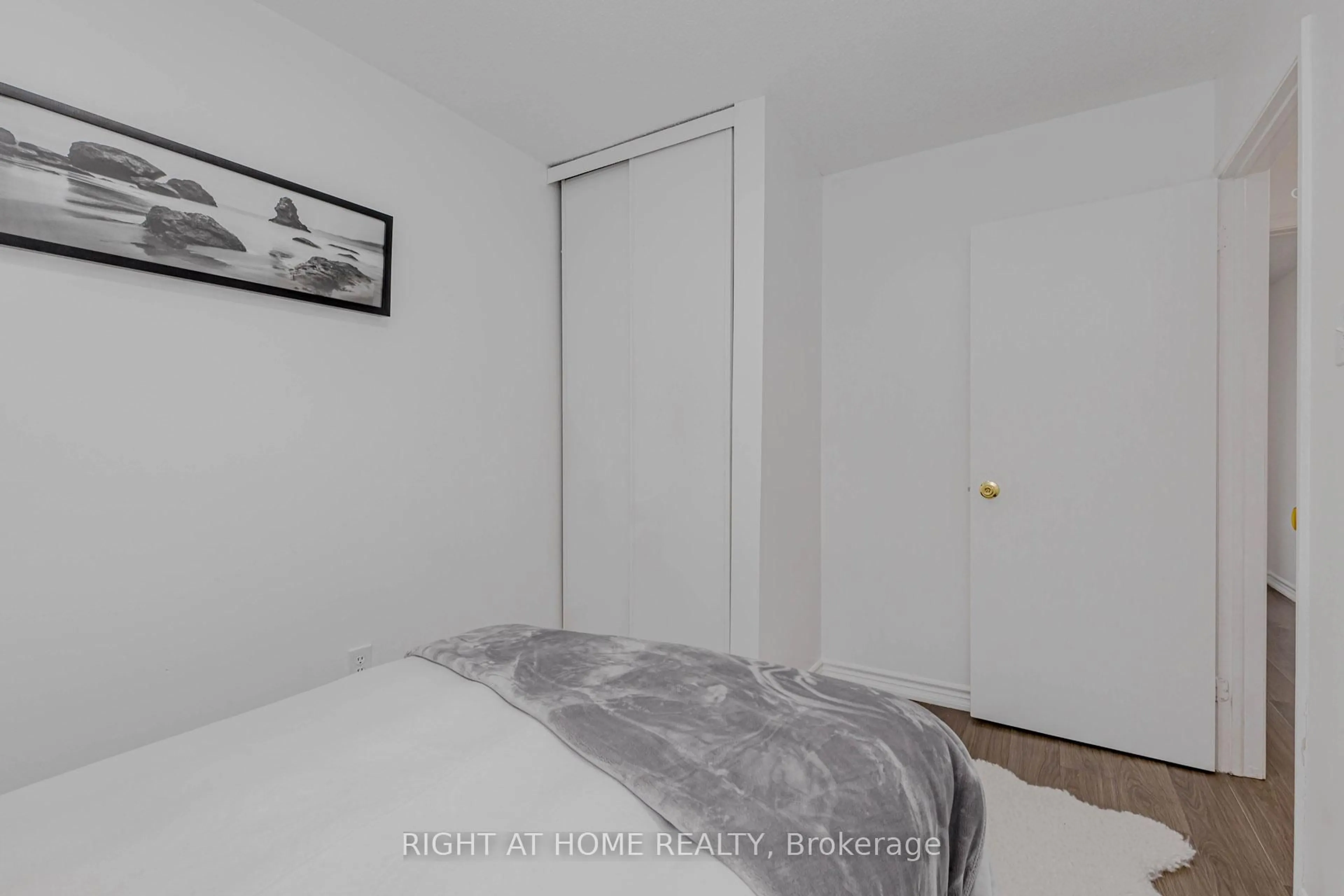 trreb/IMG-W13856024_3d12d5f2-4ec8-4ed0-9aef-b34ab05a8f12-l.jpg