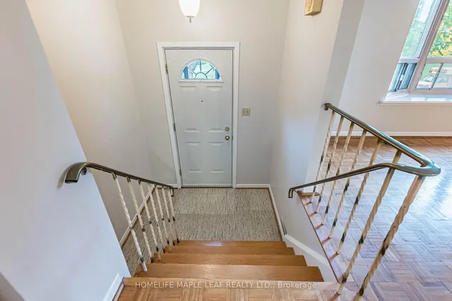 16 Zealand Rd, Toronto 5