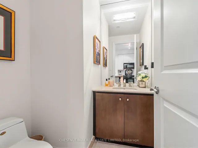 2855 Bloor St #311, Toronto 3