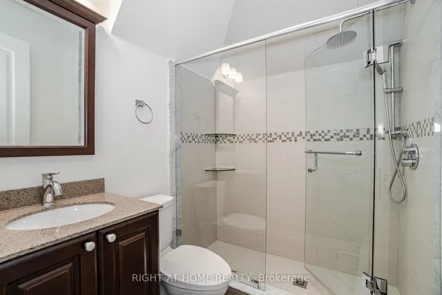 35 Burnelm Dr, Toronto 2