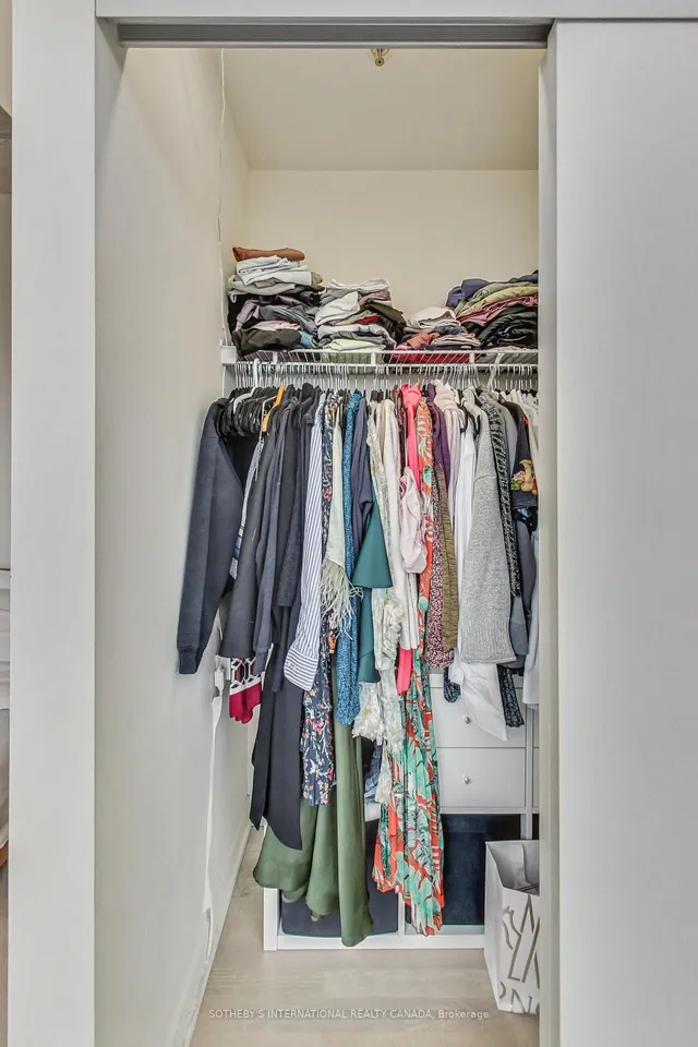 51 Lady Bank Rd #602, Toronto 5
