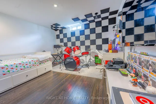 3881 Partition Rd, Mississauga 4