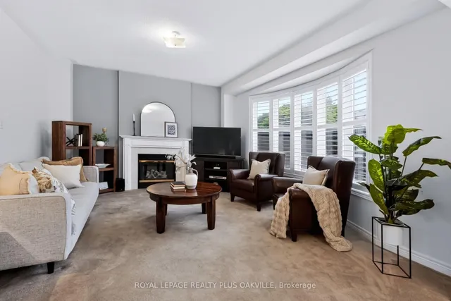 2254 Dunforest Cres, Oakville 5