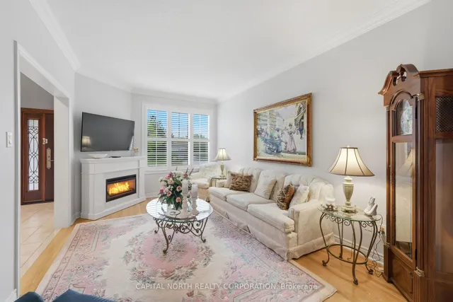 6 Veerland Dr, Toronto 5