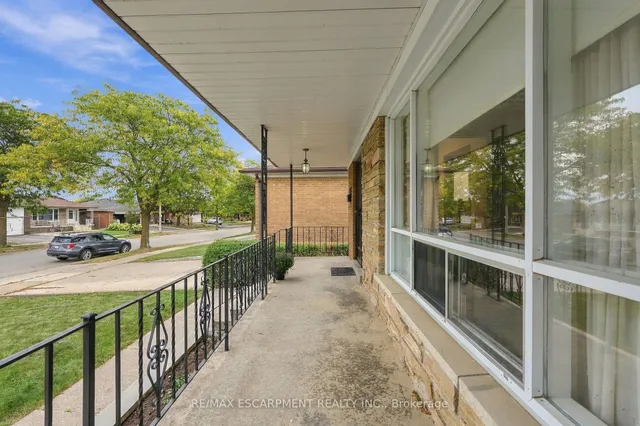 7566 Netherwood Rd, Mississauga 2