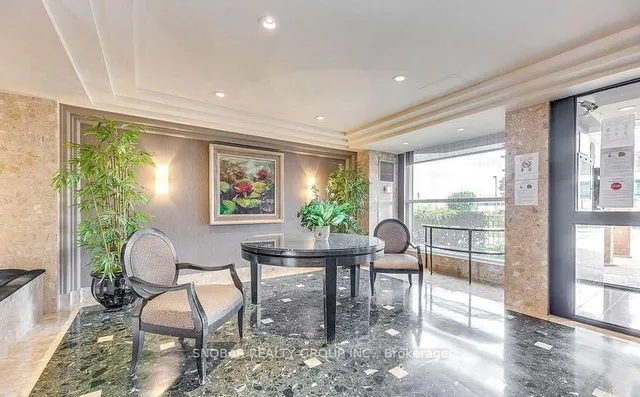 6 Humberline Dr #313, Toronto 3