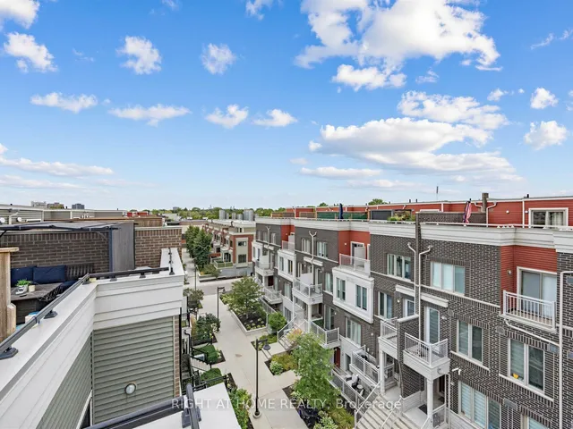 70 Eastwood Park Gdns #17, Toronto 5