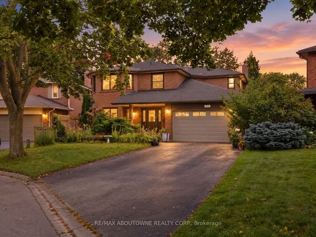 572 Harmony Ave, Burlington 2