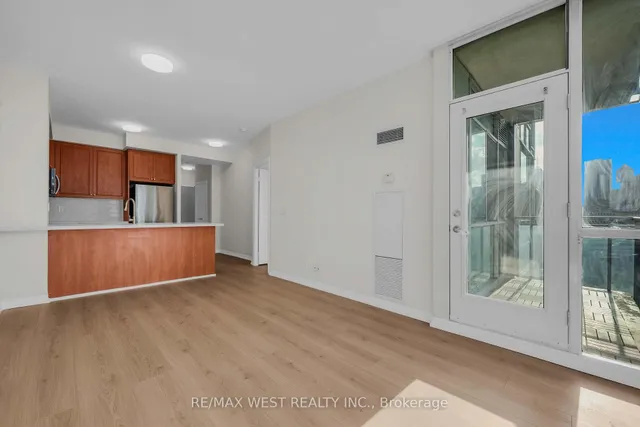 220 Burnhamthorpe Rd #1710, Mississauga 2