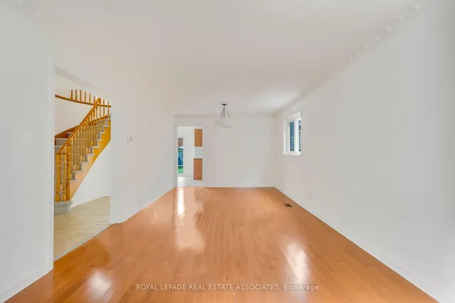 1410 Wakehurst Cres, Oakville 5