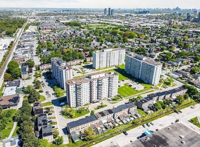50 Lotherton Ptwy #1111, Toronto 3