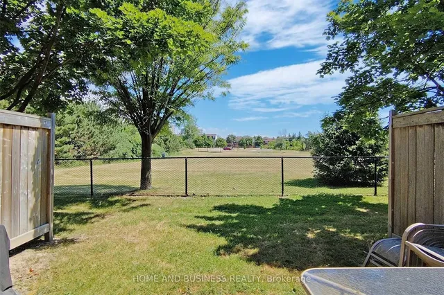 1588 South Parade Crt #23, Mississauga 3