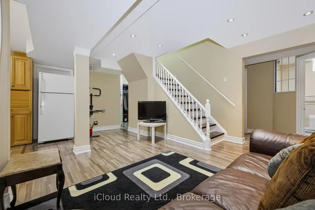 62 Castlehill Rd, Brampton 5
