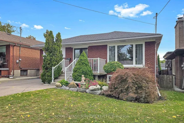 465 Maple Leaf Dr, Toronto 3