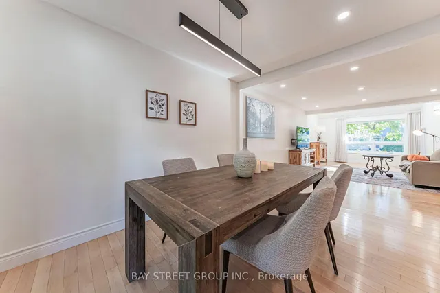 1111 Kent Ave, Oakville 4