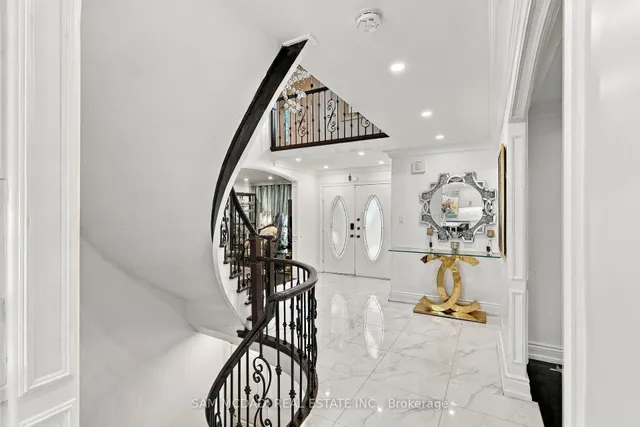 22 Butlers Crt, Brampton 5