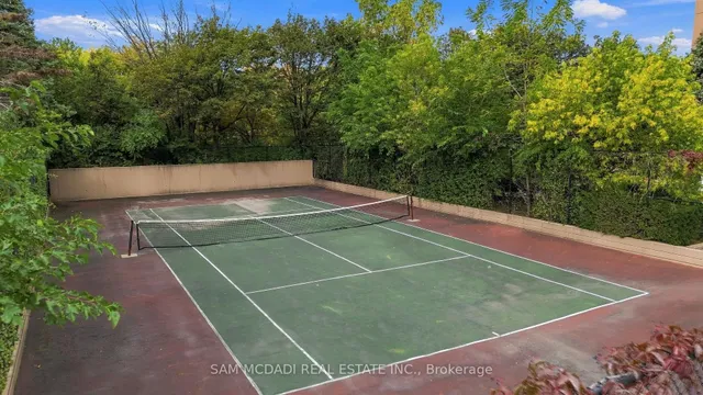 135 Hillcrest Ave #510, Mississauga 2
