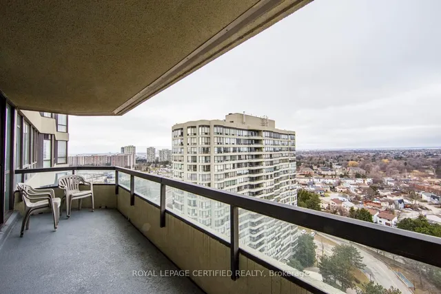 22 Hanover Rd #2107, Brampton 5