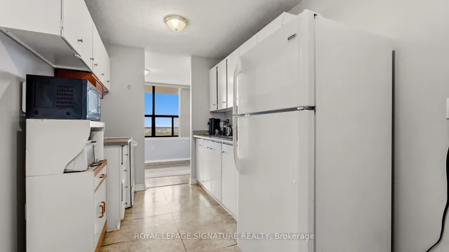 4 Kings Cross Rd #1805, Brampton 5