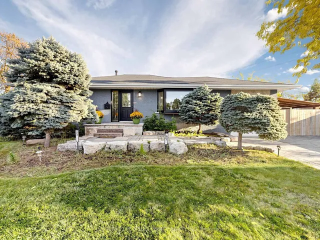 27 Matlock Ave, Mississauga 4