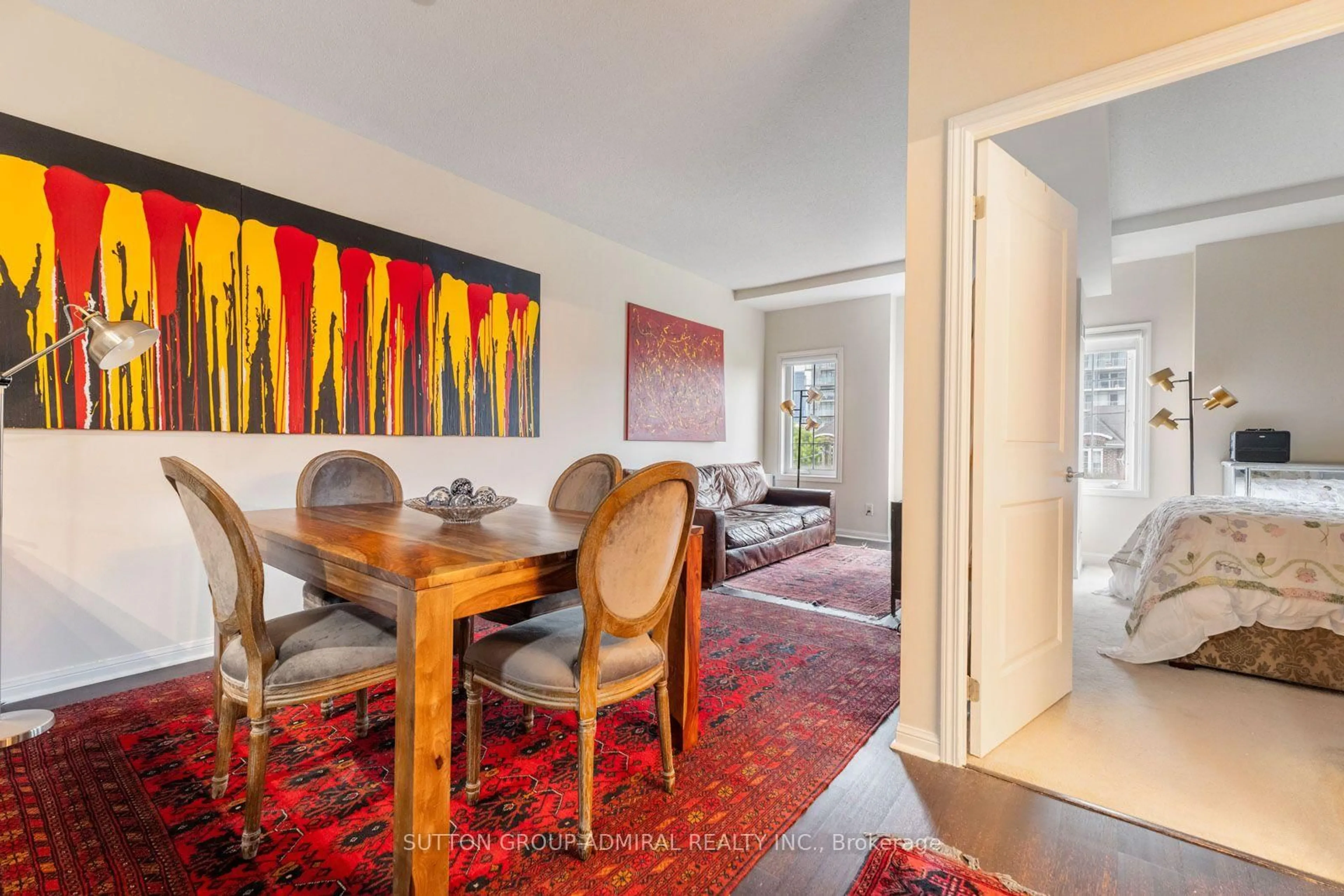 trreb/IMG-W13861000_7b12d496-1796-4bb5-8b42-e33b28d6b3e5-l.jpg