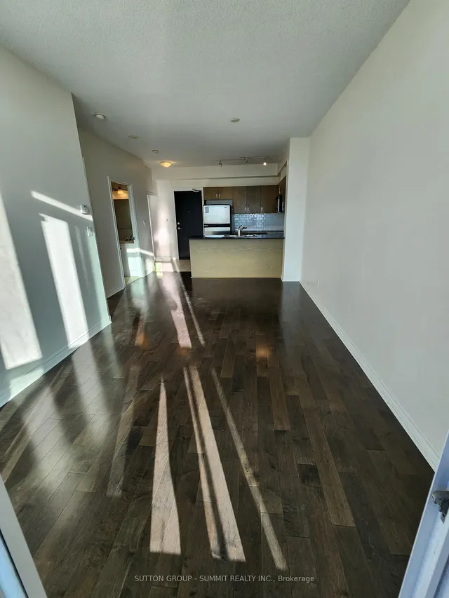 3504 HURONTARIO St #1003, Mississauga