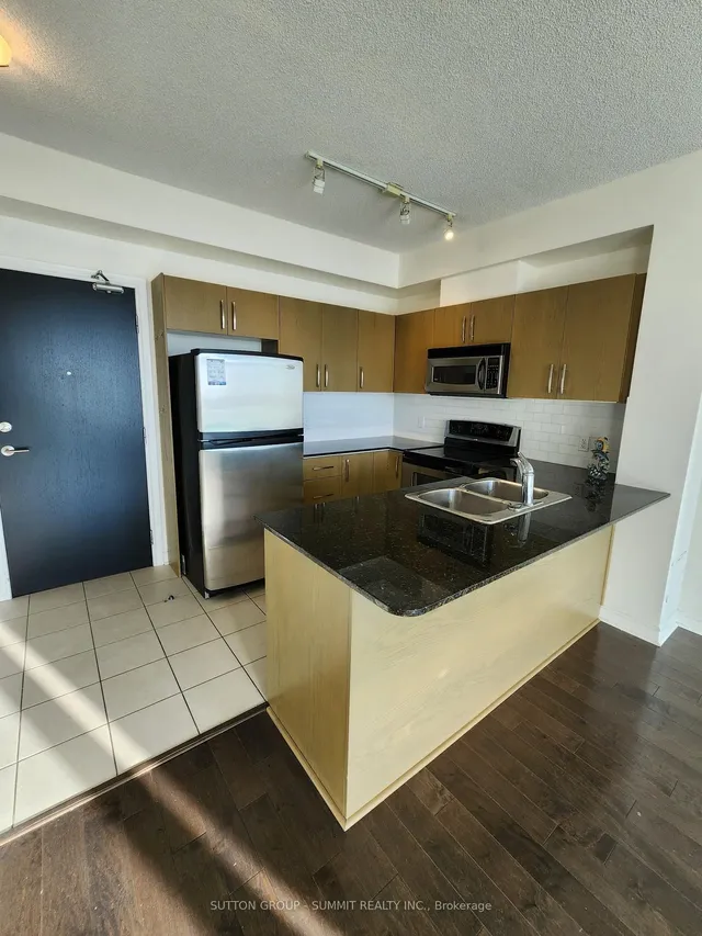 3504 HURONTARIO St #1003, Mississauga 3