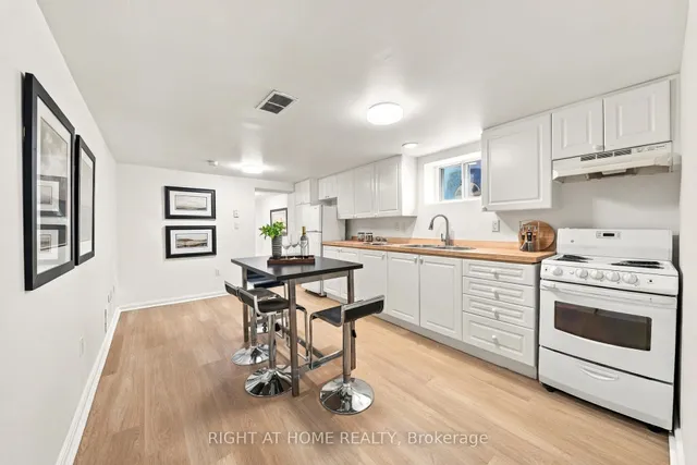22 Katherine Rd, Toronto 4