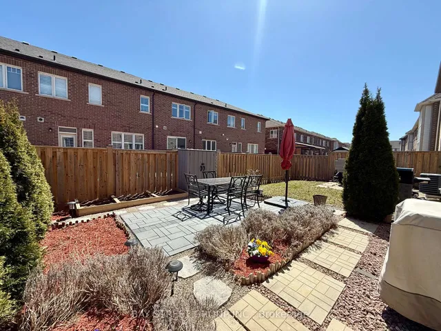 164 Beaveridge Ave, Oakville 3