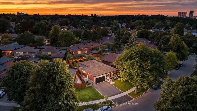 34 Ridgemount Rd, Toronto 3