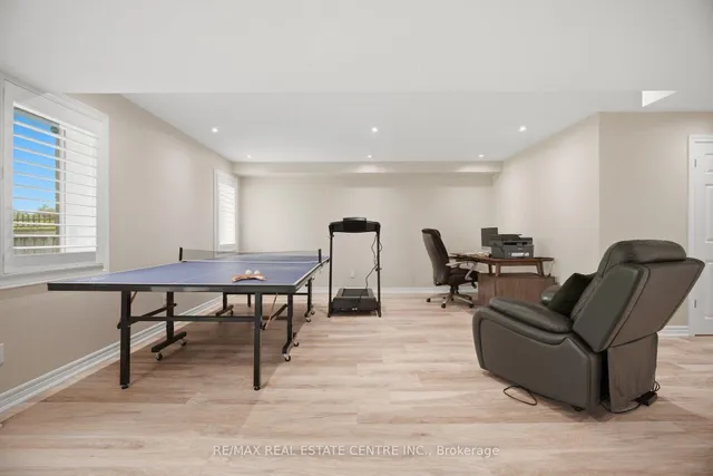 2425 QUETICO Cres, Oakville 5