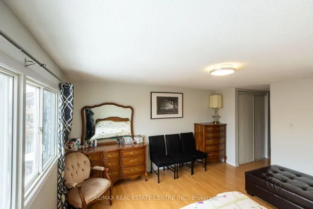 42 Wooliston Cres, Brampton 3