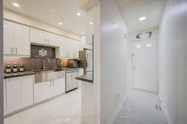 5020 Delaware Dr #25, Mississauga 4