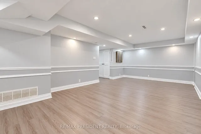 9 Aster Crt, Brampton 5