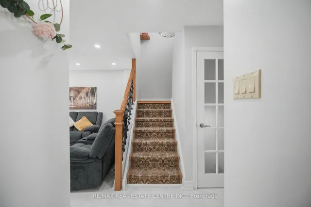 13 Dalzell Ave, Brampton 3