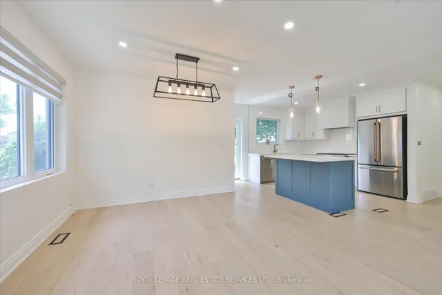 18 Celestine Dr, Toronto 5