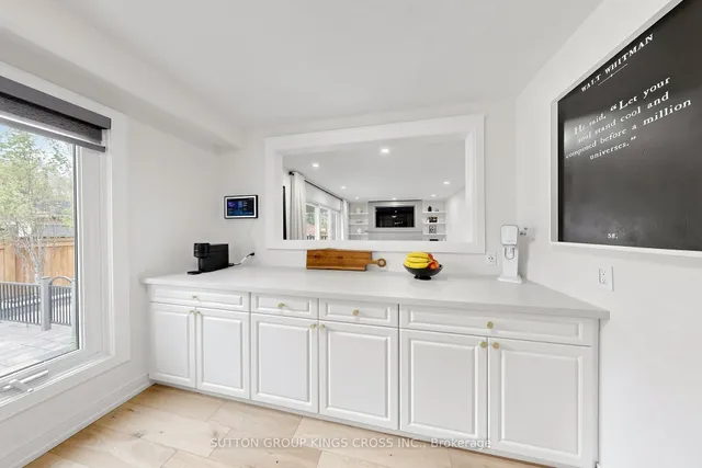 360 Isabella Ave, Mississauga 2