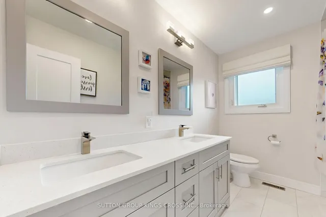 360 Isabella Ave, Mississauga 3