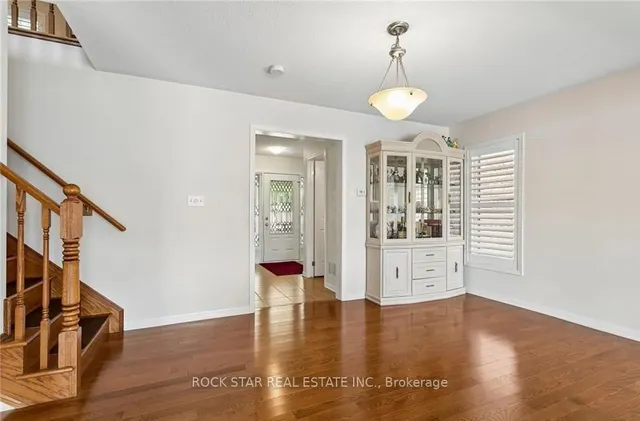 10 Klemscott Rd, Brampton 3