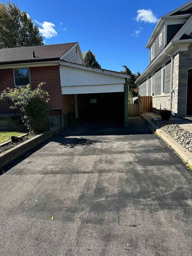 294 Felan Ave, Oakville 5