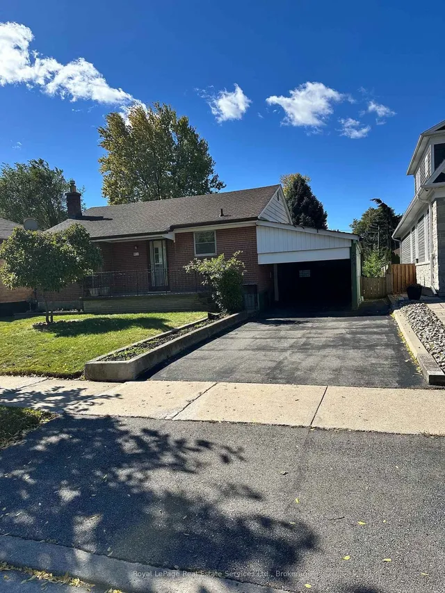 294 Felan Ave, Oakville 1