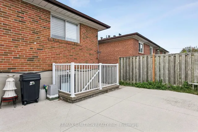7276 Sills Rd, Mississauga 4