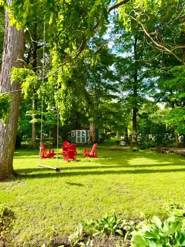 89 Holyrood Ave, Oakville
