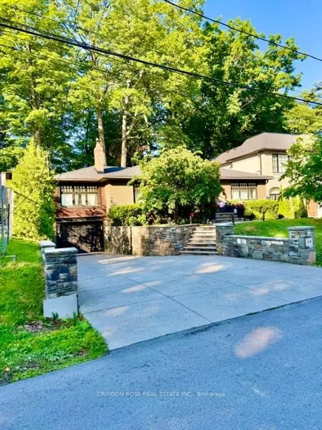89 Holyrood Ave, Oakville 3