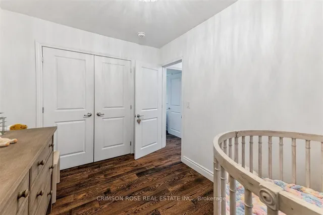 89 Holyrood Ave, Oakville 5