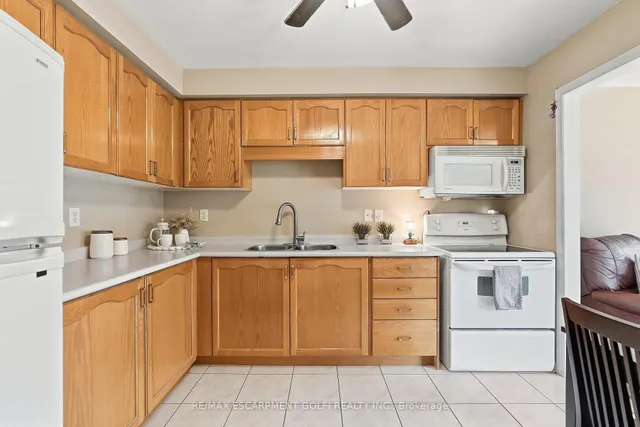 5169 Des Jardins Dr, Burlington 5